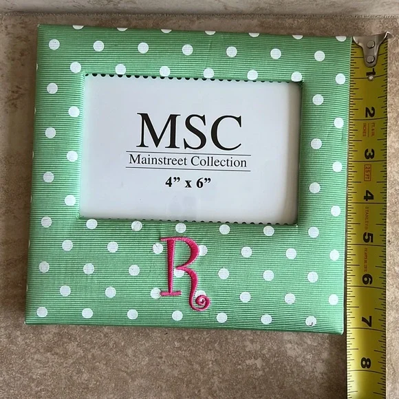 Monogram initial R picture frame - Picture 4 of 9